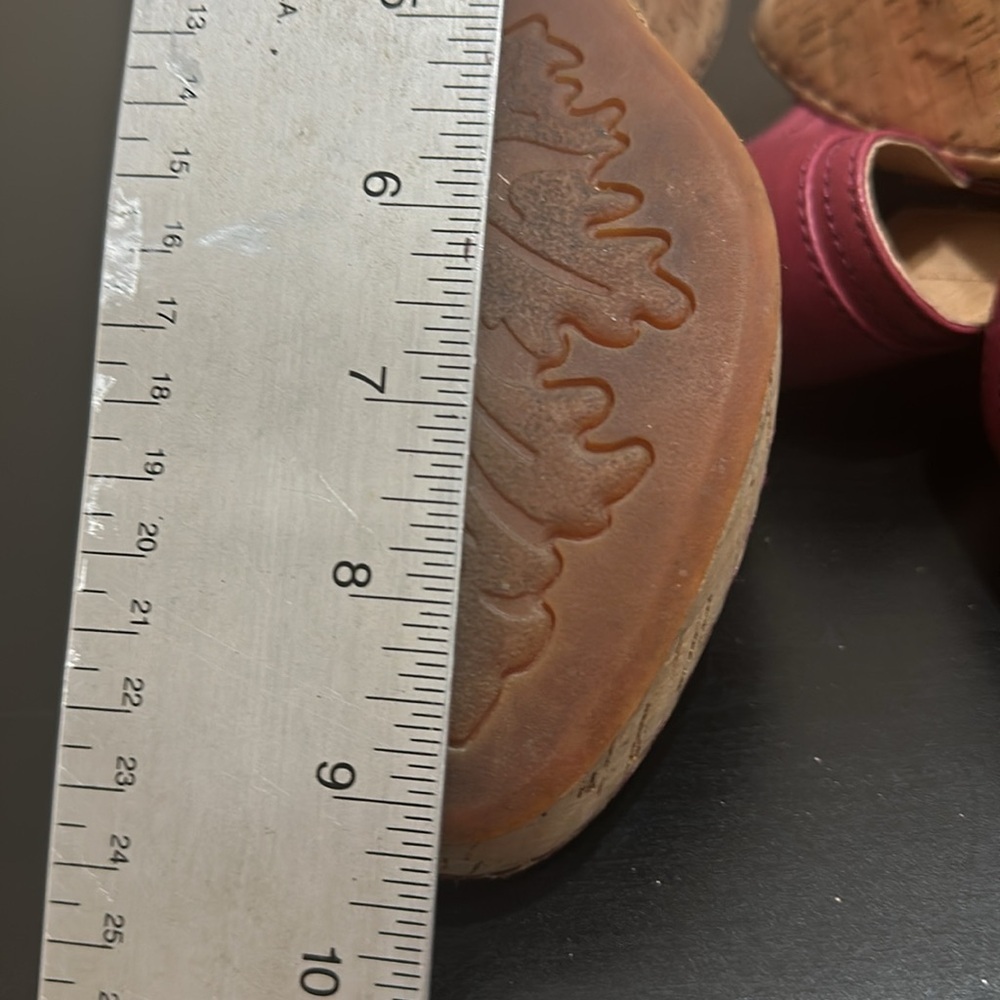 Adorable! Burgundy and cork. Leather Born Platform Sandals. Size 10 - Picture 6 of 10